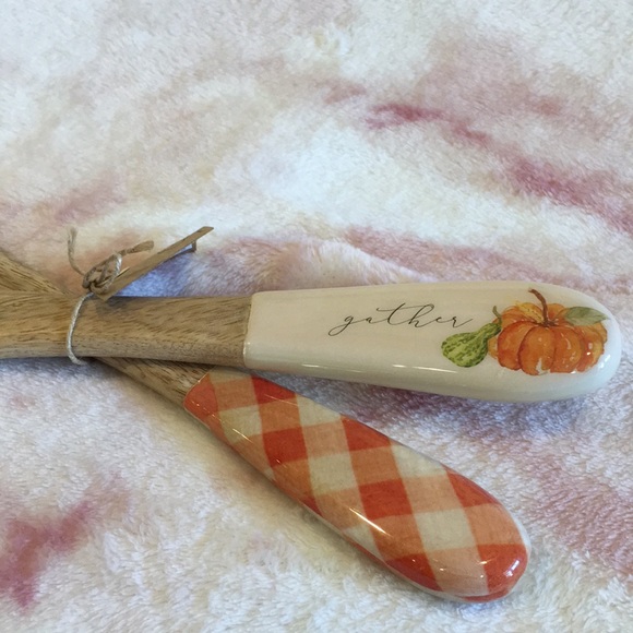 Gather Fall Thanksgiving Autumn Salad Server Set Salad Utensils, NWT Wood Enamel - Picture 14 of 16